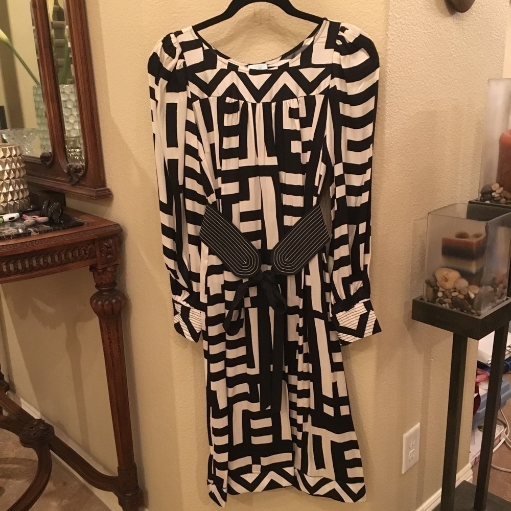NWT~TRACY REESE Black and White Dress w/ Belt Sz P